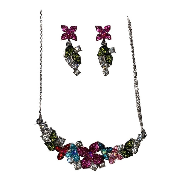 Jewelry - FLOWER Necklace Set